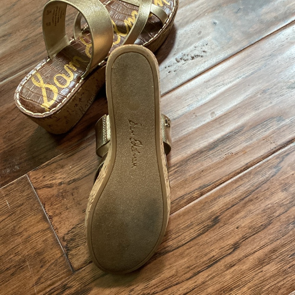 Shoes - Picture 3 of 5